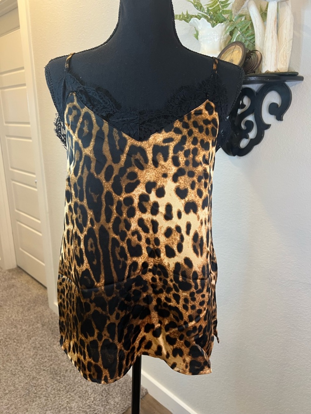 Promesa NWT Boutique Brown Black Leopard Cheetah Print Lace Trim Camo Blouse S